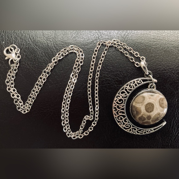 Petoskey Stone Necklace - Picture 3 of 13